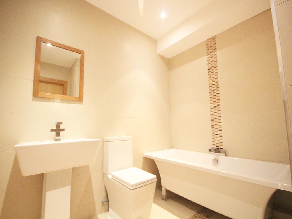 2 bedroom apartment For Sale in Foulridge, Colne - IMG_0321.jpg